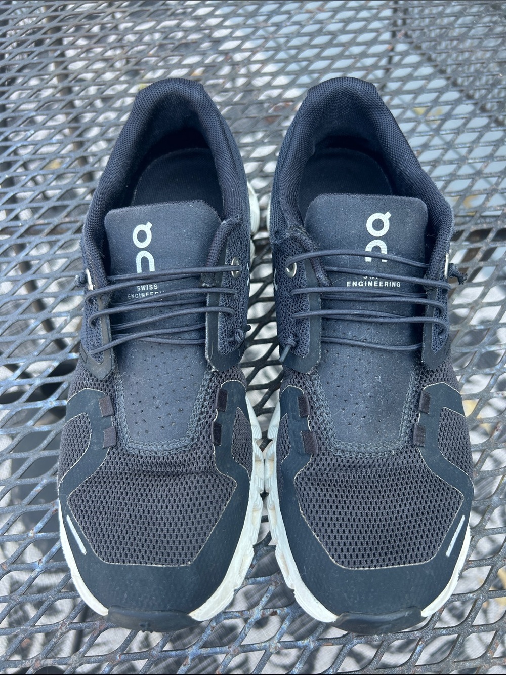On Running Women’s Black Athletic Trainers